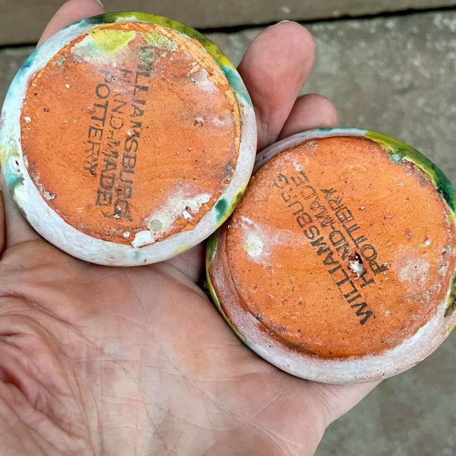 Vintage Mid-Century Modern Bud Vases Made at Williamsburg Handmade Pottery - a Pair For Sale - Image 11 of 13