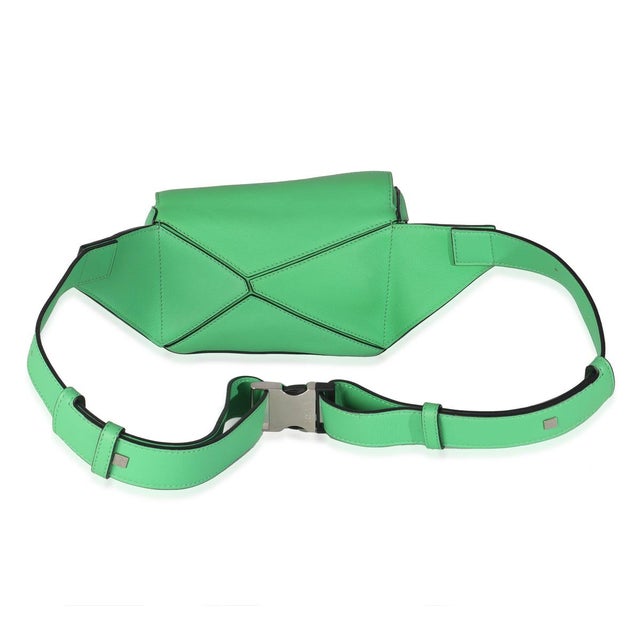 Loewe Jungle Green Calfskin Mini Puzzle Belt Bag For Sale - Image 4 of 9