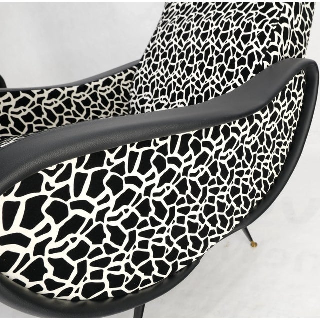 Pair Black & White Pattern Fabric Italian Mid Century Modern Lounge Chairs For Sale - Image 11 of 13