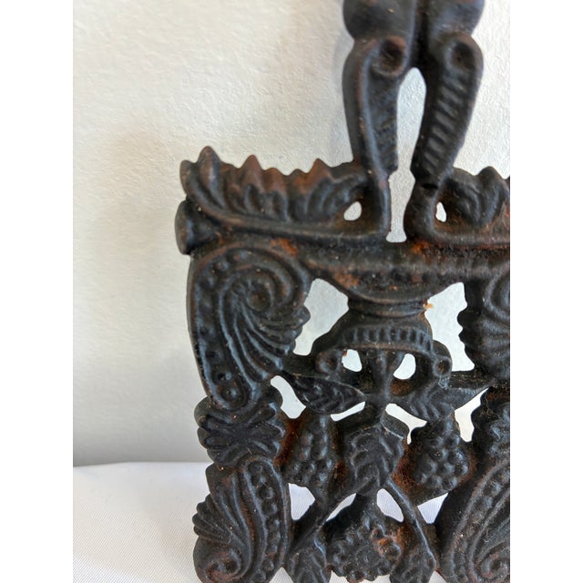 Vintage Cast Iron Grape and Vine Trivet For Sale In Oklahoma City - Image 6 of 8