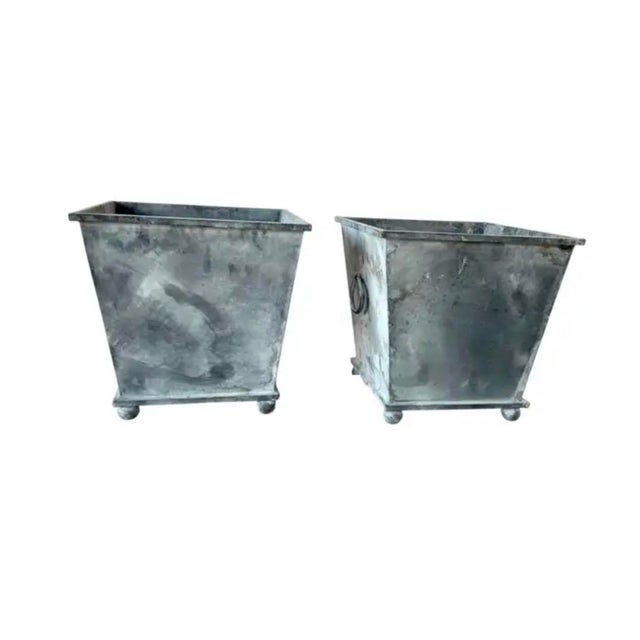 Neoclassical Pair of Neoclassical Metal Planters For Sale - Image 3 of 8