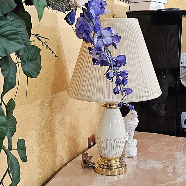 Ivory Vintage Ethan Allen Ivory Porcelain & Brass Leaf-Embossed Table Lamp For Sale - Image 8 of 18