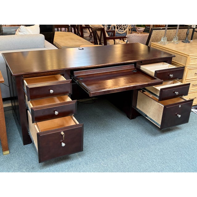 Traditional Pederesen's Furniture Company Executive Desk With Locking Key For Sale - Image 3 of 13