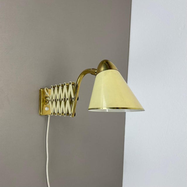 1950s Scissors Wall Light in Brass and Metal from Sis Leuchten, Germany, 1950s For Sale - Image 5 of 17