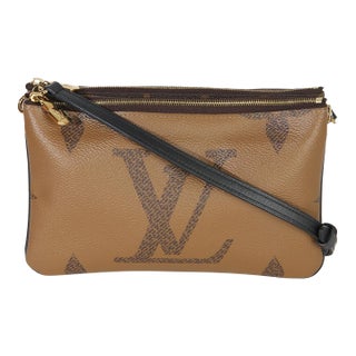 Reverse Monogram Giant Canvas Double Zip Pochette For Sale