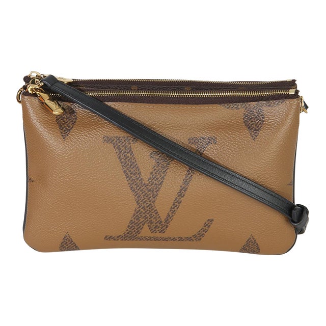 Reverse Monogram Giant Canvas Double Zip Pochette For Sale