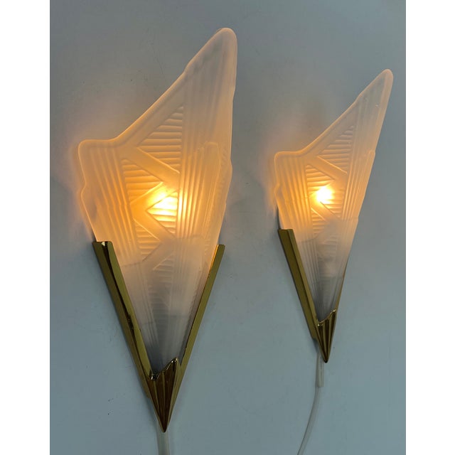 Art Deco Style Triangle Glass Brass Wall Lights Sconces, Sweden, 1980s, Set of 2 For Sale - Image 13 of 14