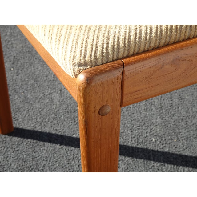 Set of Four Mid Century Modern D-Scan Style Dining Room Chairs For Sale - Image 12 of 17