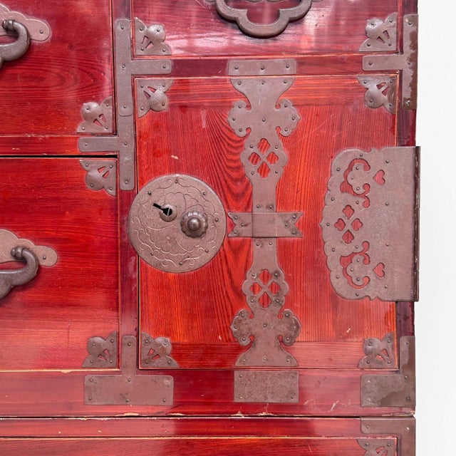 Japanese Kimono Tansu Chest of Drawers, 1890s For Sale - Image 9 of 18
