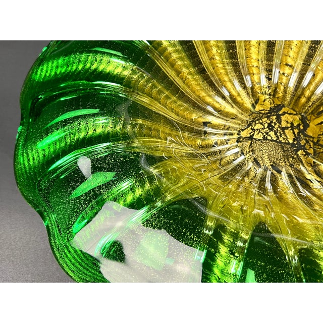 1950s Barovier Attributed Large Mid-Century Murano Art Glass, 24k Gold Infused Hand Blown Bowl For Sale - Image 9 of 10