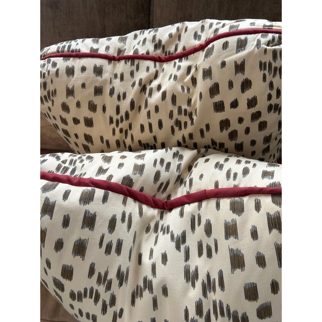 Traditional Pair of Brunschwig &Fils Les Touches Pillows For Sale - Image 3 of 3
