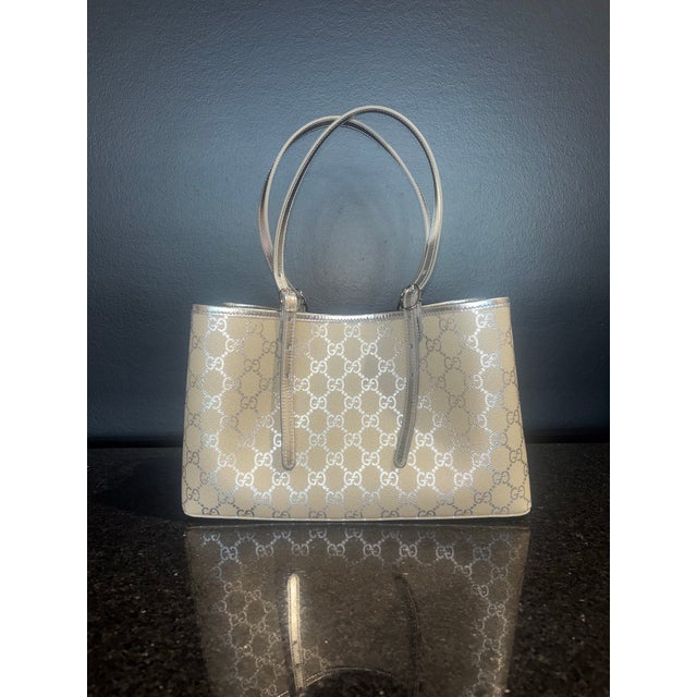 2020s Gucci Small Emblem Tote—Limited Edition Silver Holiday Collection For Sale - Image 5 of 9