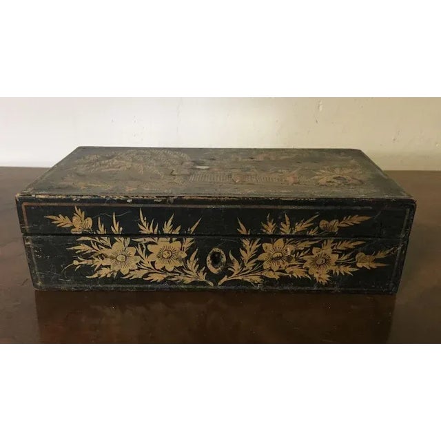 Early 19th Century 1820 Antique English Regency Japanned Black and Gold Jewelry Desk Box in the Chinese Taste For Sale - Image 5 of 10