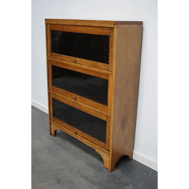 Wood German Oak Bookcase with Folding Doors in Style of Globe Wernicke, 1930s For Sale - Image 7 of 18