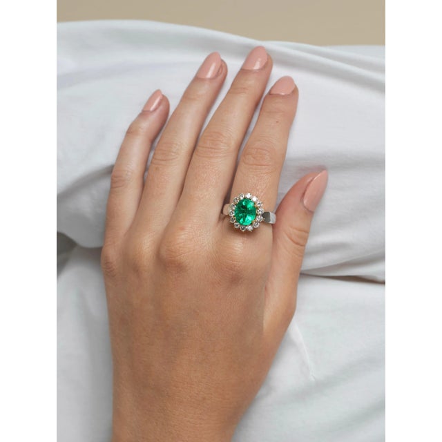 Contemporary 3 Carat Vivid Green Colombian Emerald and Diamond Halo Ring 18K White Gold, Size 7 For Sale - Image 3 of 10