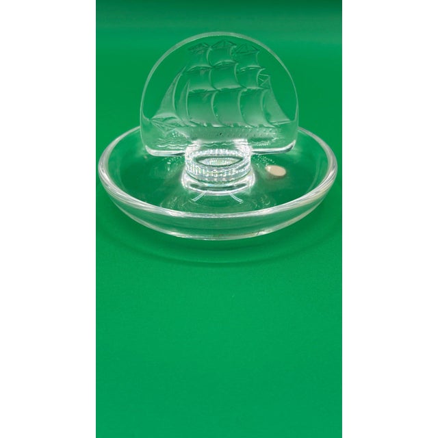 1970s Vintage Signed Lalique France "Caravelle" Frosted Crystal Sailing Ship Ring Dish For Sale - Image 5 of 7