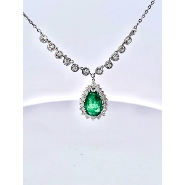 Emerald Pear-Shaped Cabochon Emerald & Diamond Halo Pendant Necklace in White Gold For Sale - Image 8 of 12