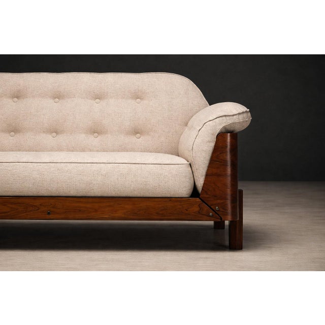Four-Seat Sofa in Brazilian Rosewood with Sculpted Back and Warm Bouclé Upholstery, JD Moveis, 1960s - Lot 546 For Sale - Image 10 of 16