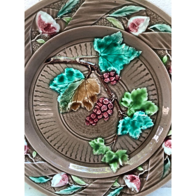 French Majolica Grape & Flowers Plate Luneville, circa 1880.