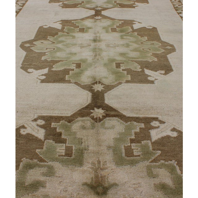 Tribal Apple Green Turkish Oushak Gallery Runner With Multi Medallions 4'8 X 11 For Sale - Image 3 of 7