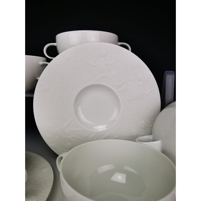 Dinner Plates from Bjørn Wiinblad, 1960s, Set of 45 For Sale - Image 13 of 18