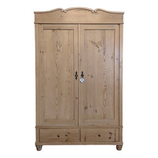 Early 20th Century European Pine Knockdown Wardrobe For Sale