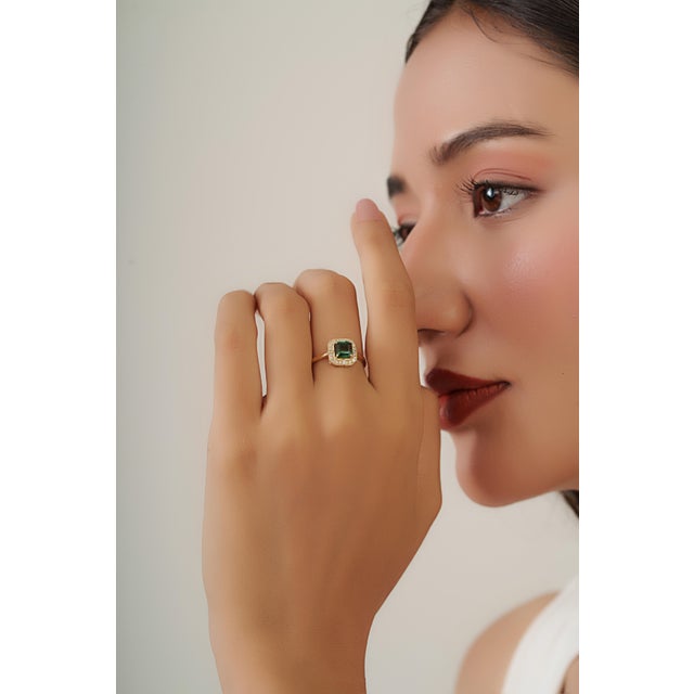 1.22ct Green Tourmaline & Diamond Vintage Ring Size 6.5 in 14k Yellow Gold For Sale - Image 10 of 14