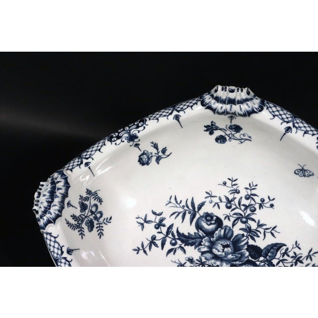 First Period Worcester Porcelain Pine Cone Pattern Shaped Basin For Sale - Image 12 of 15
