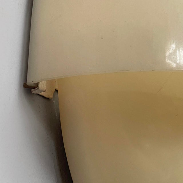 Metal Mid-Century Modern Italian Plastic Wall Lamps Mania by Vico Magistretti for Artemide, 1960s, Set of 2 For Sale - Image 7 of 15