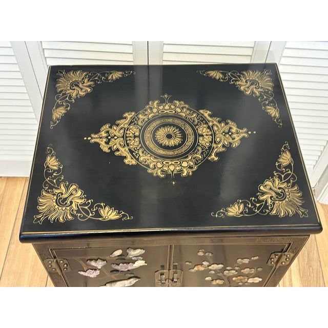 Late 20th Century Late 20th Century Chinese Lacquered Hardstone & Soapstone Inlay Chinoiserie Cabinet Bird & Floral Motif For Sale - Image 5 of 9