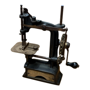 Smith & Egge “Little Comfort” Cast Iron Chain Drive Sewing Machine c.1896