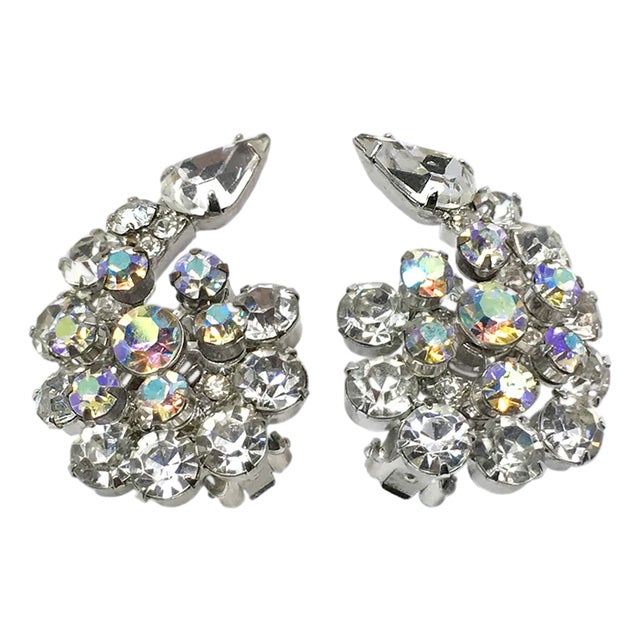 Vintage Juliana Clear Rhinestone Spiral Clip-on Earrings For Sale