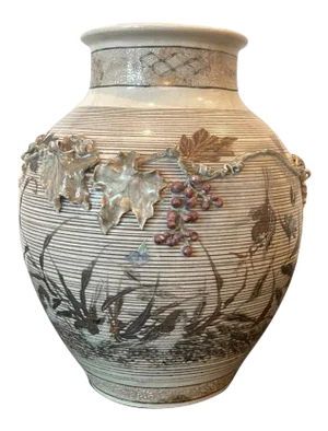 Late 19th Century Japanese Porcelain Vase with Relief Surface Makuzu Kozan