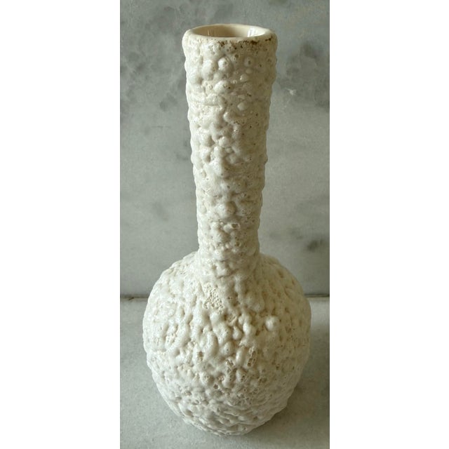 Mid-Century Modern Vintage Royal Haeger White Lava Glaze Bud Vase For Sale - Image 3 of 7