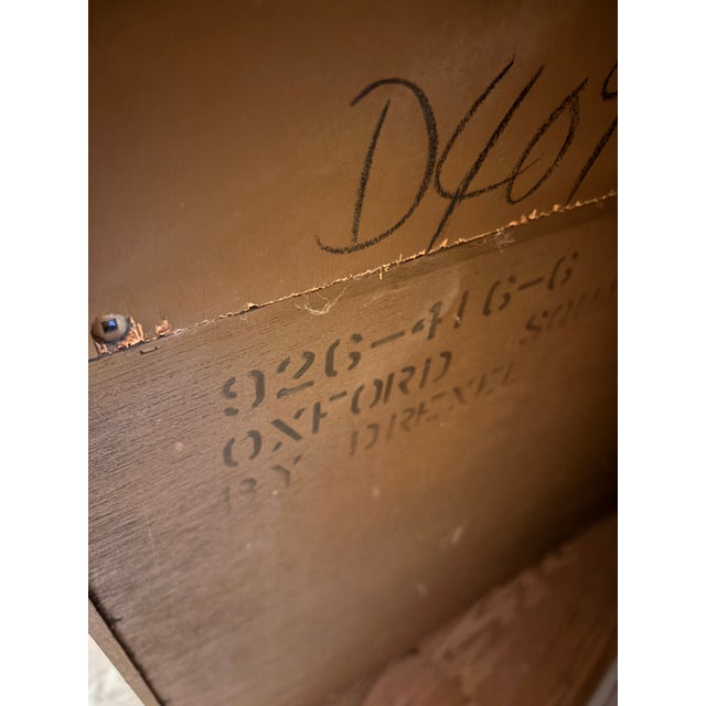 1980s Drexel “Oxford Square” China Cabinet – Excellent Condition For Sale - Image 6 of 8