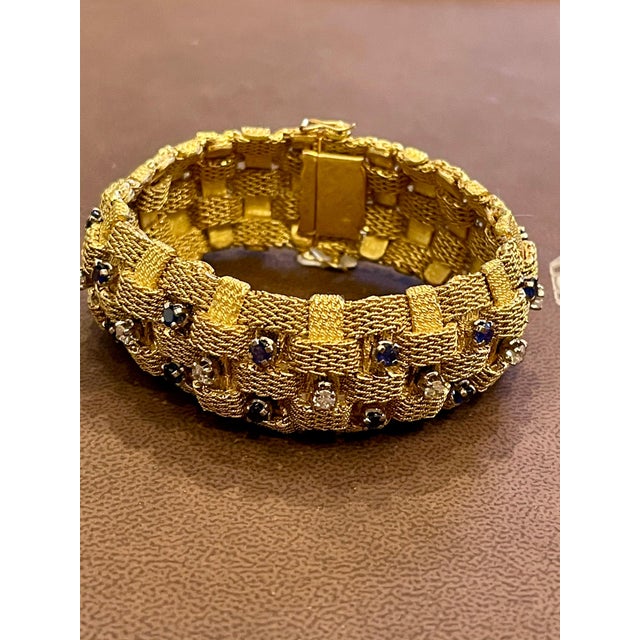 3 Carat Sapphire and 2 Carat Diamond Bracelet in 18 Karat Yellow Gold 116 Gm For Sale - Image 11 of 18