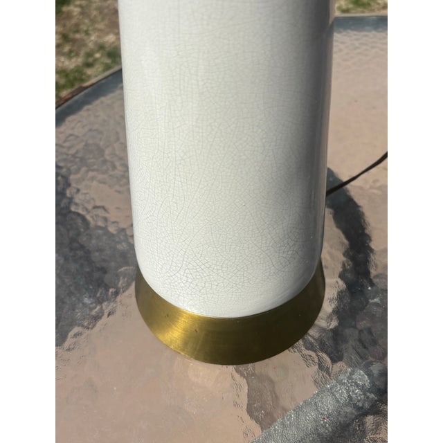1950s Mid Century Atomic Nardini Studios Bone White Lamp With Crackle Glaze and Brass Accent For Sale - Image 5 of 7