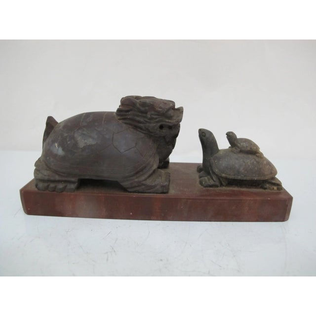 Mid 20th Century Chinese Carved Brown Stone Dragon Turtle Facing Mother & Baby Figurine on Base For Sale - Image 5 of 7