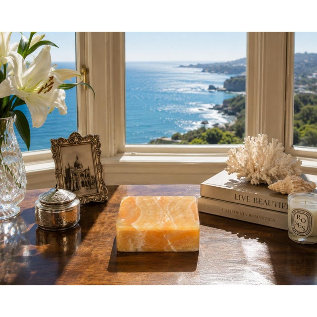 This exquisite honey onyx box is carved from exceptionally beautiful natural onyx sourced from Pakistan, prized for its...