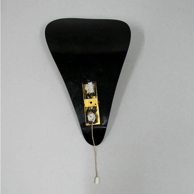 French Brass & Black Acrylic Glass Wall Light, 1950s For Sale - Image 4 of 5