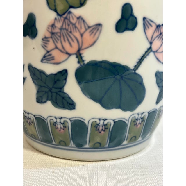 Late 20th Century Vintage Chinese Export Famille Verte Chinoiserie Vase For Sale - Image 5 of 8