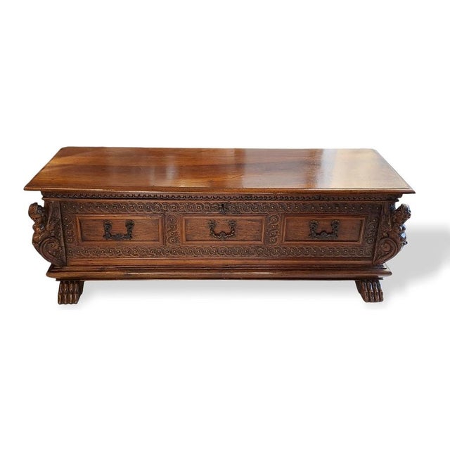 Brown Walnut Chest from Bergamo, 1600s For Sale - Image 8 of 8
