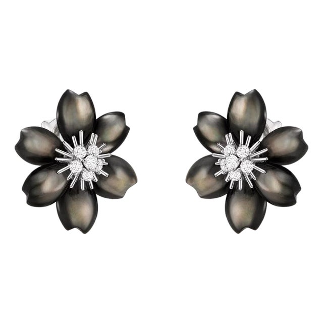 Late 20th Century Pair of VCA Rose de Noel Earrings For Sale