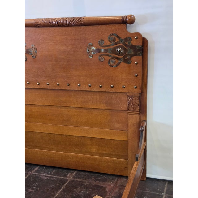 Antique 1880s Victorian Arts & Crafts Queen Golden Oak Hand Carved Original Art Nouveau Metalwork For Sale - Image 12 of 17