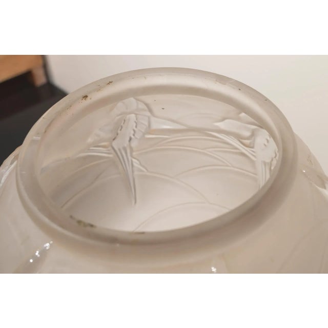 1930s French Art Deco Glass Vase with Swallows from Etlin, 1930s For Sale - Image 5 of 6