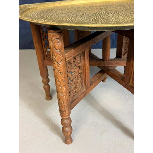 Antique Anglo-Indian Benares Brass Tray Table with Hand-Carved Folding Wooden Base, 1910 For Sale - Image 11 of 15