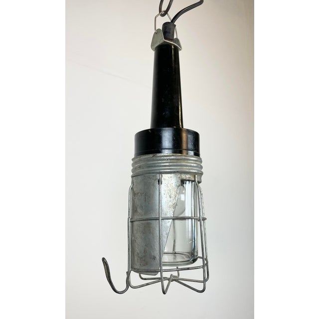 Mid-Century Modern Vintage Industrial Hanging Work Light in Bakelite, 1960s For Sale - Image 3 of 14