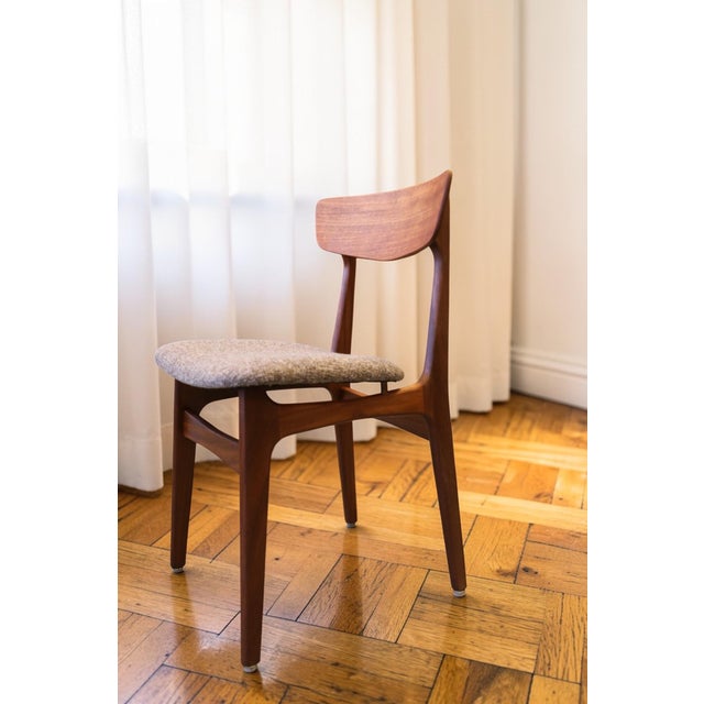 Danish Teak Chair with Seat in Bouclé by Schiønning & Elgaard for Randers Møbelfabrik, 1960s, Set of 6 For Sale - Image 11 of 15
