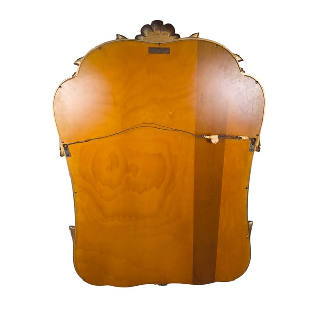 John Widdicomb 1950s John Widdicomb French Provincial Rococo Giltwood Shell-Crest Wall Mirror For Sale - Image 4 of 5
