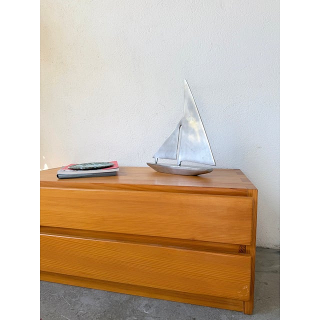 1970s Vintage Polished Aluminum Sailboat, 1970s For Sale - Image 5 of 18